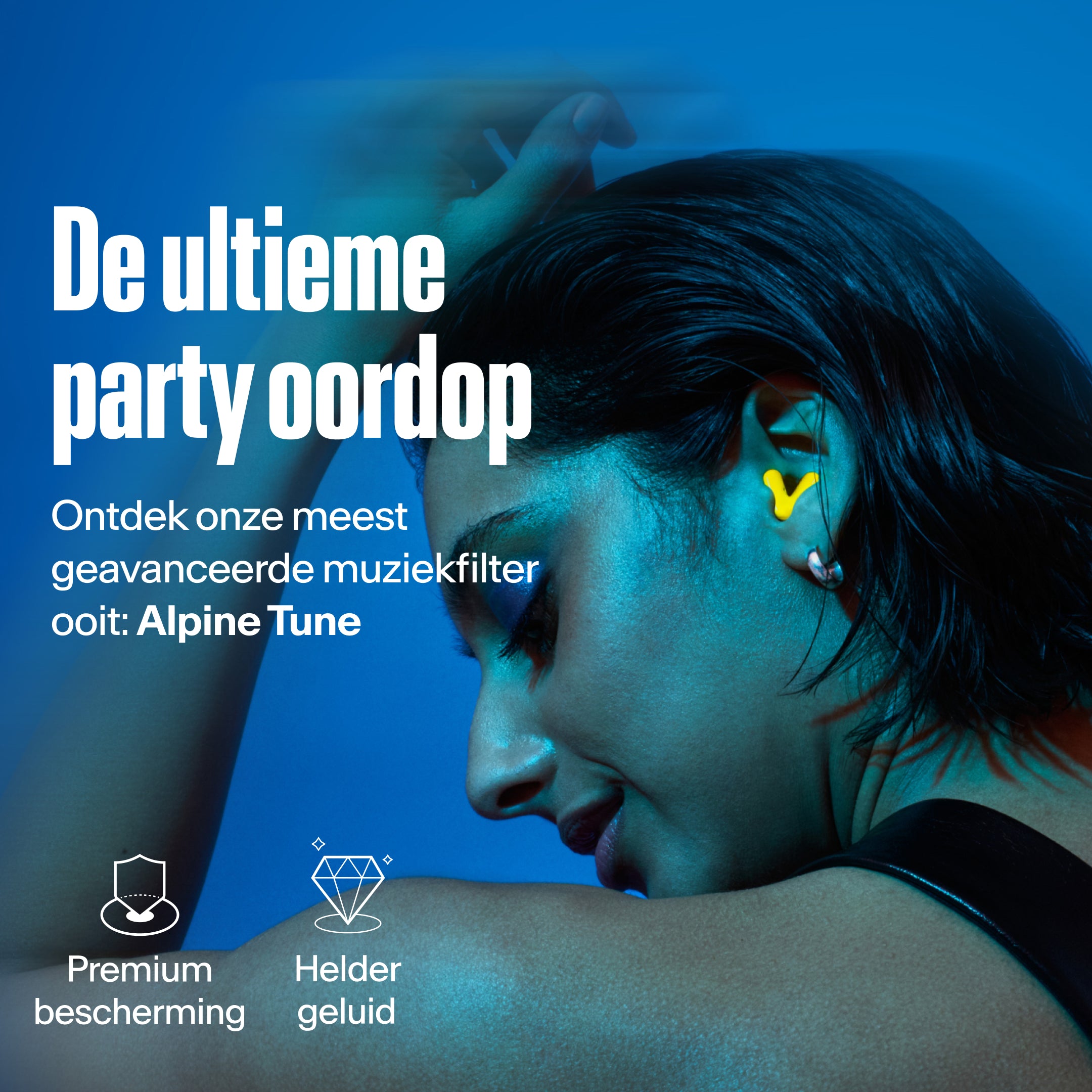 Vrouw draagt Alpine Tune in neon-yellow – toont USP geavanceerde muziekfilter