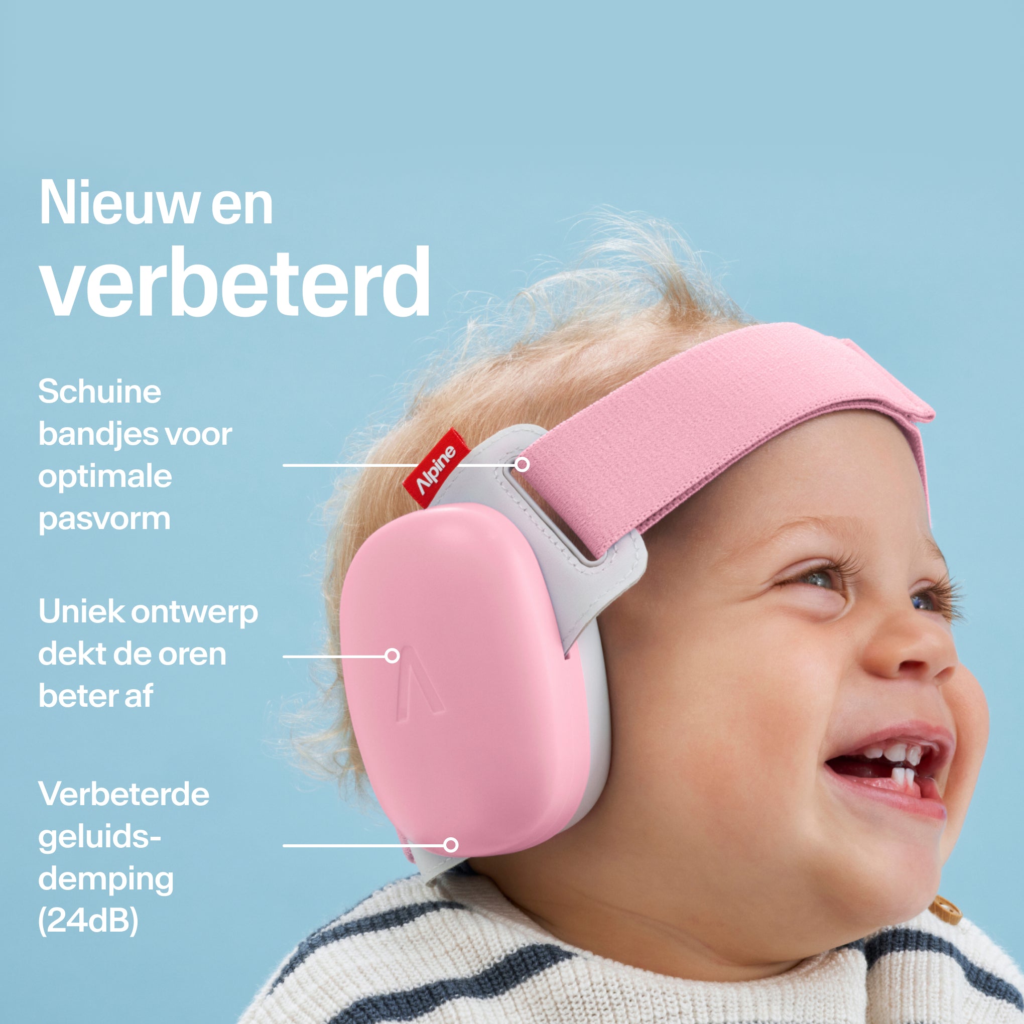 Baby draagt Alpine Muffy Baby in rose pink op het hoofd 